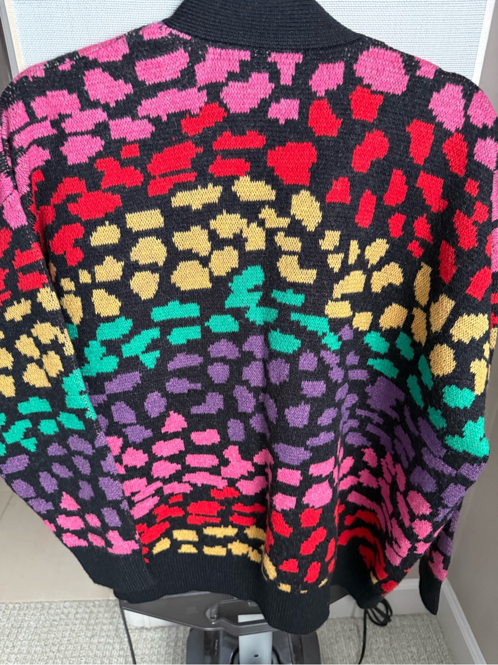 FARM Rio Black Multicolor Leopard-Print Button Cardigan - Picture 3 of 4